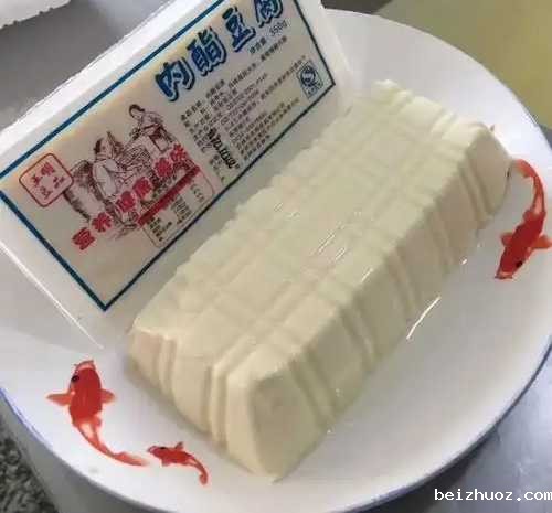 智能包装新篇章：全自动内酯豆腐灌装封口机的革命性突破
